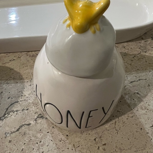 Rae Dunn “Bee” Collection 4 Piece Set. Cream, Sweet, Honey and Plate - Picture 8 of 10